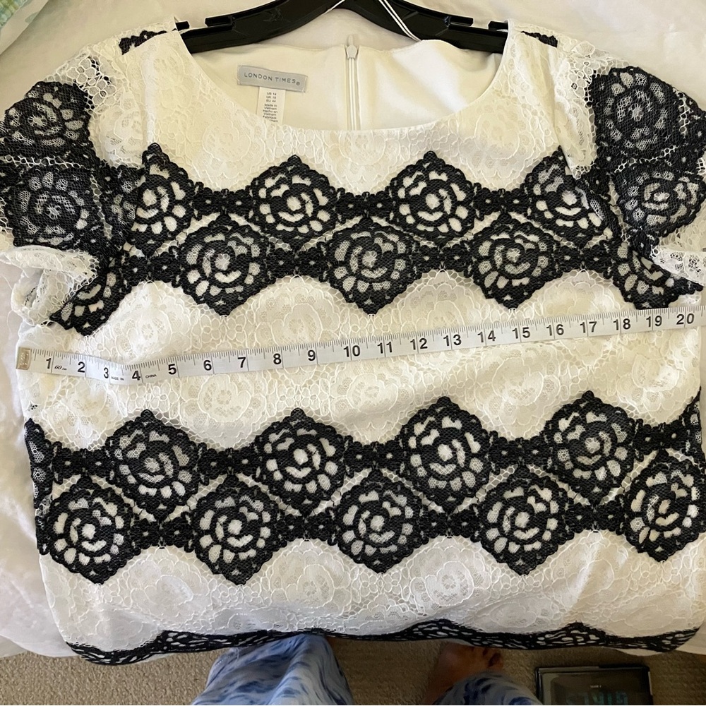 Dress - Picture 6 of 11